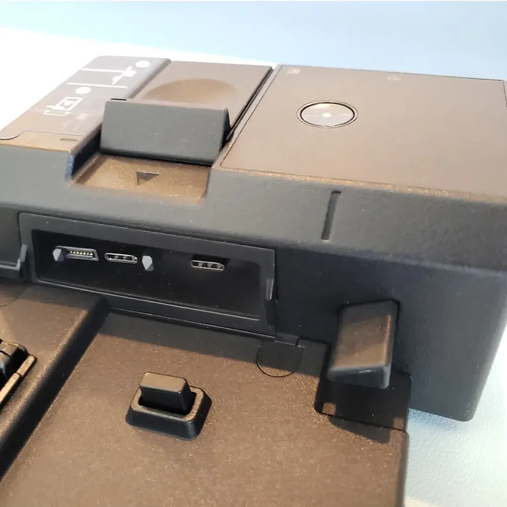 Lenovo ThinkPad Ultra Docking Station Type 40AJ with 135W AC Power Adapter